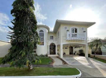 Casa de 3 habitaciones, Panamá · Casa en Venta en Altos de Panamá - Las Huacas. Residencial Rainforest. 26ldc6382