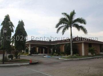 Casa de 4 habitaciones, Panamá · Venta de Casa en Costa Sur