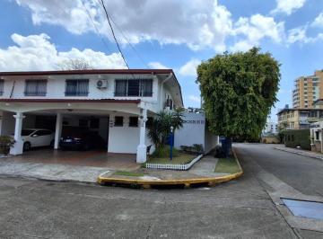 Casa de 3 habitaciones, Panamá · La Loma. 402 m 3r 2.5b Terraza Patio $335,000.00neg