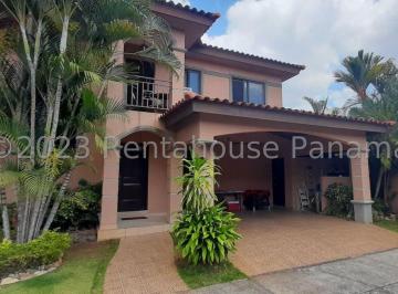 Casa de 3 habitaciones, Panamá · Casa en Venta en Versalles