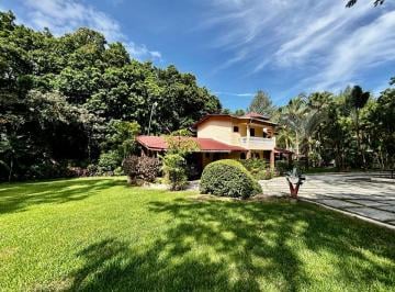 Casa de 4 habitaciones, Chame · Casa en Altos de María con Estudios Independientes | Lote 2,416 m²