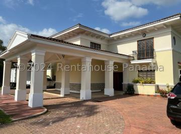 Casa de 4 habitaciones, Panamá · Venta de Casa en Clayton