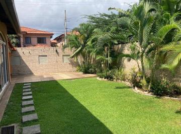 Casa de 3 habitaciones, Panamá · Venta $338,000 | Casa Esquinera en Versalles
