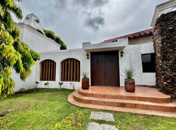 Casa de 4 habitaciones, Chame · Hacienda Hermosa con Cascada Privada | 10 + Hectáreas Tituladas | Sorá, Capira – $750,000