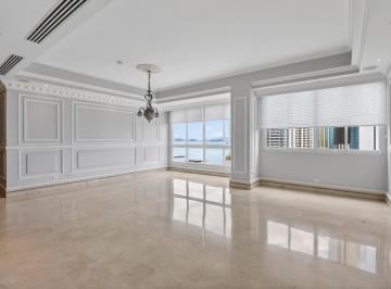 Apartamento · 498m² · 4 Recámaras · 5 Estacionamientos · Bahia Esmeralda