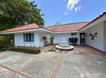 Casa · 585m² · 4 Recámaras · 10 Estacionamientos · Venta de Casa con Piscina en Coronado (13)