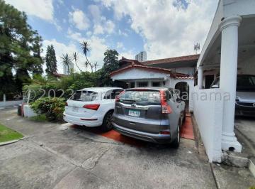 Casa de 3 habitaciones, Panamá · Casa de 320 m² con 3 Recámaras en Venta en Villa de Las Fuentes