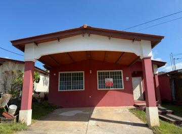 Casa · 3 Recámaras · 2 Estacionamientos · Alquiler Casa Brisas del Golf Arraiján / Ar