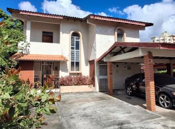 Casa · 343m² · 5 Recámaras · 4 Estacionamientos · Casa a La Venta Club X Betania
