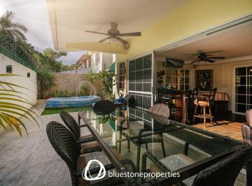 Casa de 4 habitaciones, Panamá · Altos del Golf – Barriada Cerrada – 434 m² – 575,000
