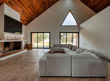 Casa de 4 habitaciones, Volcan · Casa Amplia en Volcan Panama