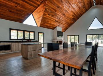 Casa de 4 habitaciones, Volcan · Casa Amplia en Volcan Panama