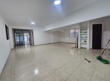 Casa · 298m² · 4 Recámaras · 2 Estacionamientos · Venta de Amplia Casa en Brisas del Golf Dos Pisos