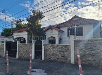 Casa de 3 habitaciones, Panamá · En Venta Hermosa Casa en San Francisco Calle 72, Panamá