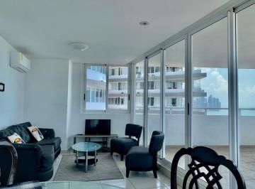 Apartamento de 2 habitaciones, Panamá · Venta de Apartamento en Av Balboa, PH Bay View, 105 m²