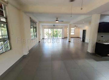 Casa de 3 habitaciones, Panamá · Amplia Casa en Venta en Clayton