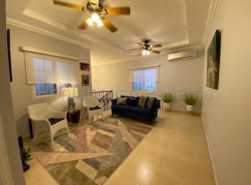 Casa de 3 habitaciones, Panamá · Amplia Casa en Venta en Ancón