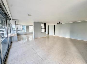 Apartamento · 300m² · 3 Recámaras · 2 Estacionamientos · Alquiler de Apartamento de 300 m² en Punta Paitilla A. Q.