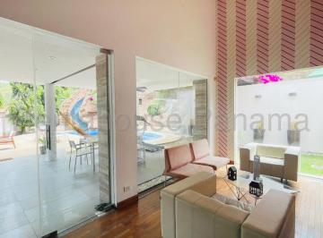 Casa de 5 habitaciones, Panamá · Espectacular Casa en Venta en Altos de Panamá