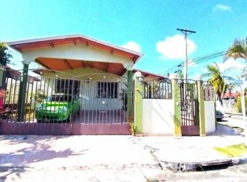 Casa de 3 habitaciones, San Miguelito · Venta de Casa Esquina Brisas del Golf