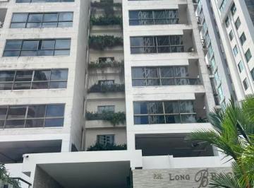 Apartamento · 204m² · 3 Recámaras · 1 Estacionamientos · PH Long Beach 204 m² $304k 3r 4b
