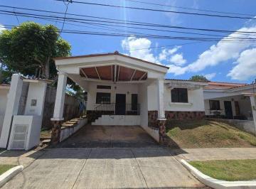 Casa · 150m² · 3 Recámaras · 2 Estacionamientos · Venta Casa en Residencial Eco Gardens (Of)