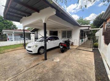 Casa de 3 habitaciones, Panamá · Casa de 313 m² con 3 Recámaras y 3 Baños, Cerca del Parque Metropolitano