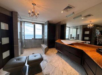 Apartamento · 903m² · 4 Recámaras · 5 Estacionamientos · Venta de Penthouse en Punta Paitilla, PH The Regent