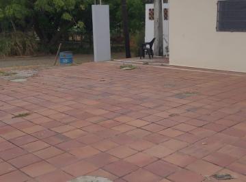 Casa · 90m² · 2 Recámaras · 4 Estacionamientos · Venta de Casa en Chitre con Proyeccion de Inversión