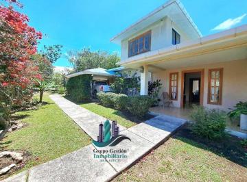 Casa · 900m² · 2 Recámaras · 1 Estacionamientos · Vendo Casa de 2 Hab 3 Baños Alto Boquete