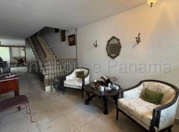 Casa de 4 habitaciones, Panamá · Venta de Casa en Calle 50