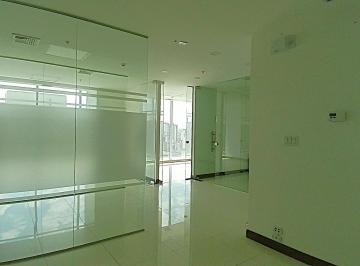 Oficina comercial · 73m² · 3 Recámaras · 2 Estacionamientos · Venta Oficina PH Atrium en Obarrio