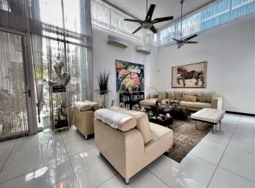 Casa de 6 habitaciones, Panamá · Venta de Casa en Altos de Golf