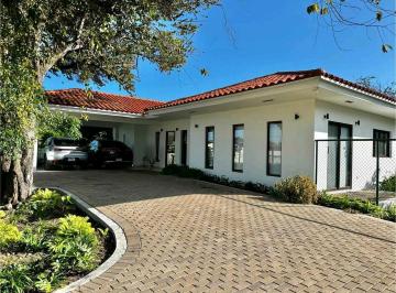 Casa · 220m² · 3 Recámaras · 3 Estacionamientos · Alquiler de Casa en La Colonia, Via Punta Chame
