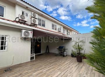 Casa de 3 habitaciones, Panamá · Venta Casa Versalles
