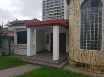 Casa de 3 habitaciones, Panamá · Venta de Casa en Altos de Golf
