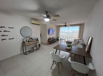 Apartamento de 3 habitaciones, Panamá · Apartamento en Venta en Versalles Fer