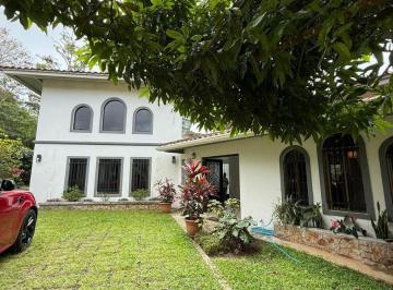 Casa de 5 habitaciones, Antón · Vendo Hermosa Casa con Amplio Terreno en El Valle Anton