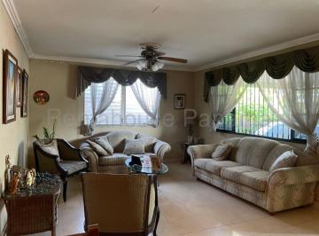 Casa de 3 habitaciones, Panamá · Venta de Casa en Betania