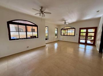 Casa de 3 habitaciones, Panamá · Alquiler de Casa en Costa Sur