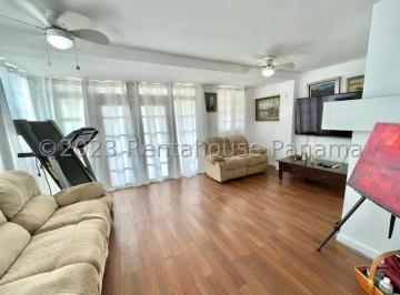 Casa de 5 habitaciones, Panamá · Venta de Casa en Hato Pintado
