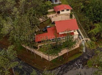 Casa de 5 habitaciones, Panamá · Venta de Hermosa Casa de Campo en Cerro Azul