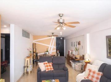 Apartamento · 88m² · 2 Recámaras · 2 Estacionamientos · Venta de Apartamento en Los Ángeles, Ideal Para Invertir Ak