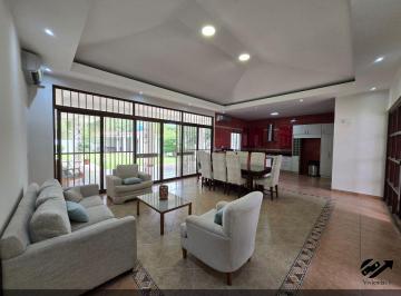Casa de 5 habitaciones, Chame · Casa en Palmeras del Golf 525,000 Neg. 5rec 4.5b 6 Estac a Pocos Minutos de Playa Serena en Coronado