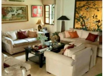 Casa · 322m² · 5 Recámaras · 2 Estacionamientos · Venta Casa en Hato Pintado 322 m² 5r, 5b,2e Lt.