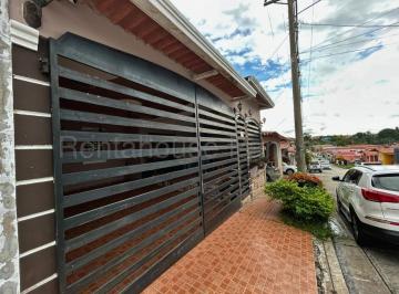 Casa de 3 habitaciones, Panamá · Venta de Casa en Villa Lucre