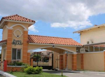 Casa · 208m² · 3 Recámaras · 2 Estacionamientos · Alquiler Casa Villa Lucre Paseo Real Den + Cbe Amplio Patio Vv