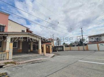 Casa de 3 habitaciones, Panamá · Venta de Casa en Villa Lucre