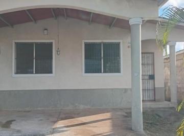 Casa · 110m² · 3 Recámaras · 2 Estacionamientos · Se Vende Casa en Colinas del Sol
