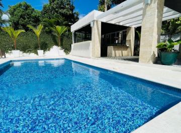 Casa de 4 habitaciones, Panamá · Venta de Casa en Altos del Golf